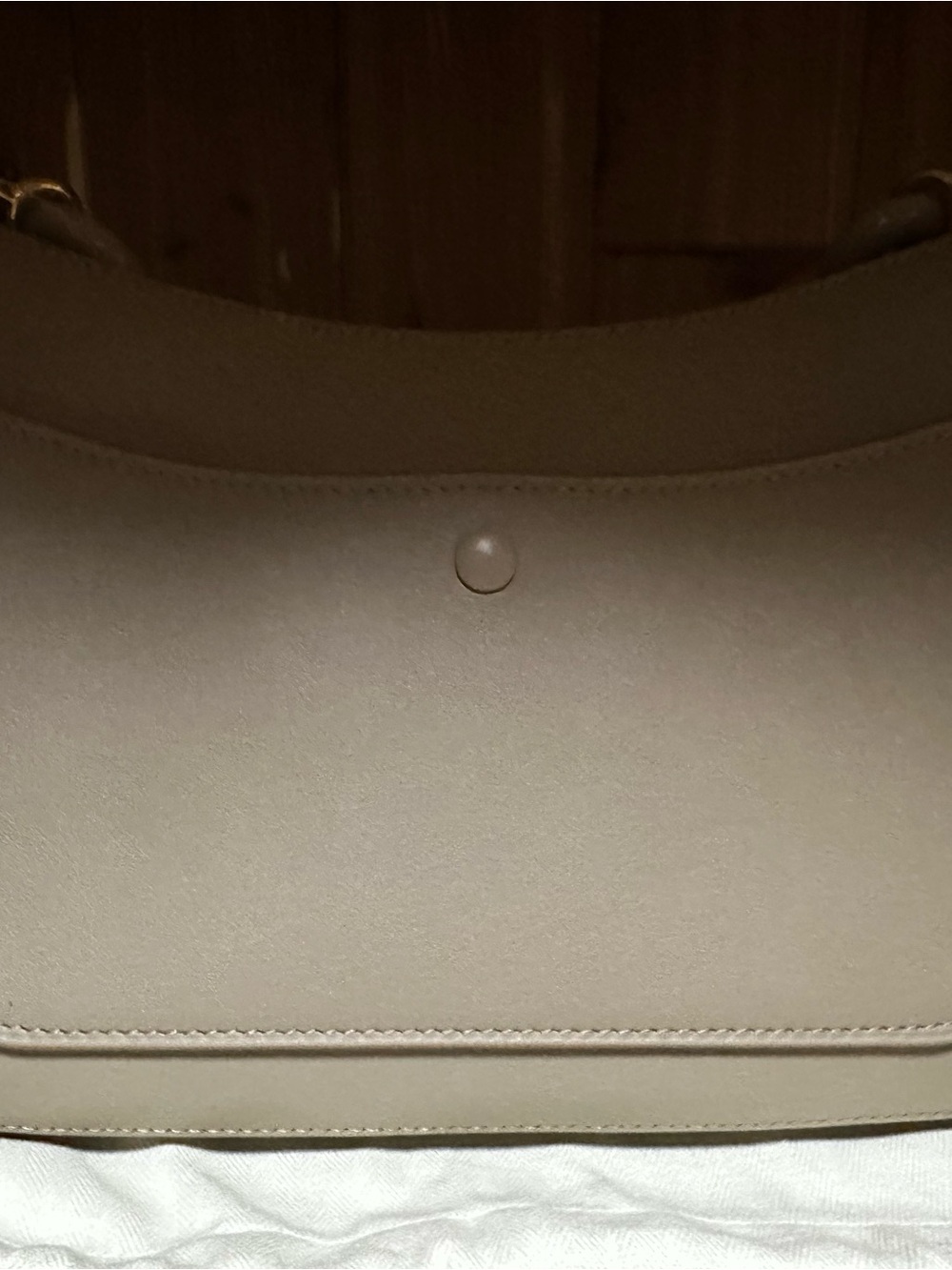 Loewe Medium Ola bag in smooth calfskin - Picture 6 of 13